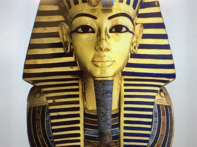 Y3LJA - over the last couple of days in Art we have been exploring what Egyptian death masks look like and the colours used. We then learnt how to draw an eye in detail using different gradients of pencils before making our very own portrait of Tutankhamun’s death mask. We really have done some amazing sketching.