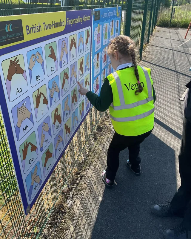 Afterwards, #OwlClass enjoyed a sunny visit to the park! 🛝
